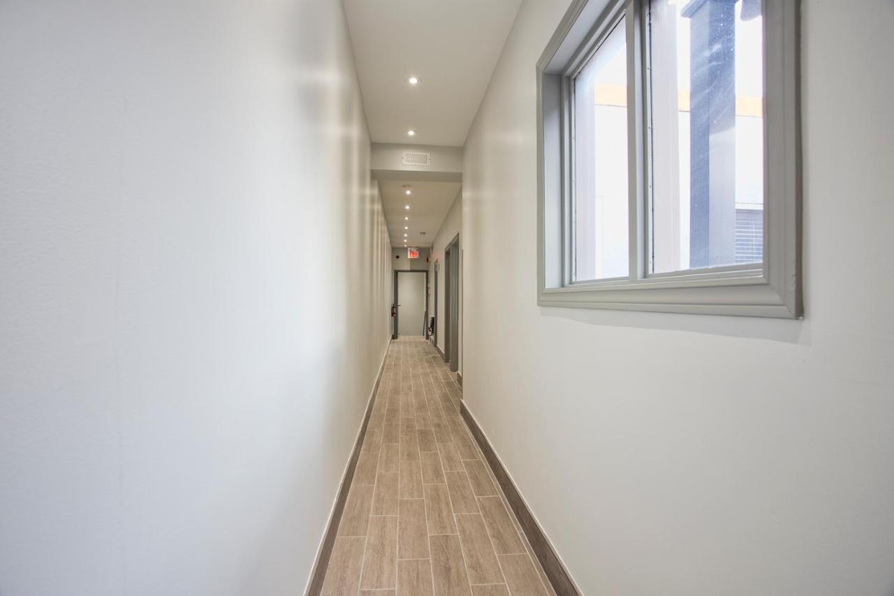 Toronto Rooms And Suites Dış mekan fotoğraf