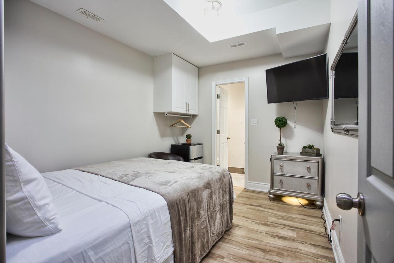 Toronto Rooms And Suites Dış mekan fotoğraf