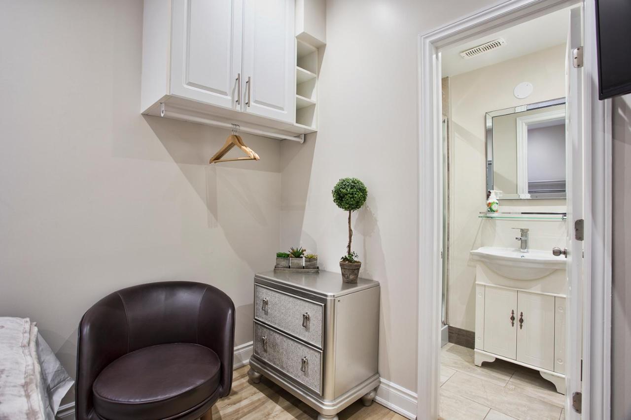 Toronto Rooms And Suites Dış mekan fotoğraf