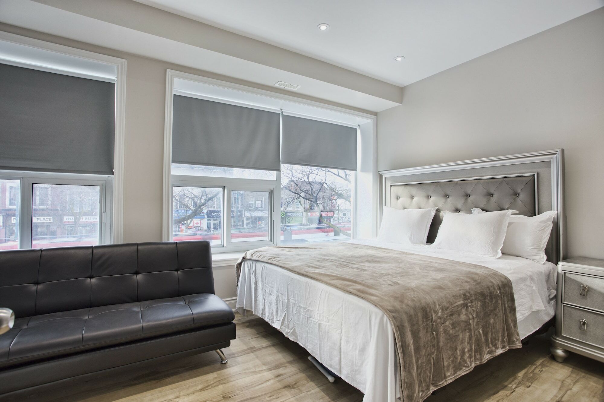 Toronto Rooms And Suites Dış mekan fotoğraf