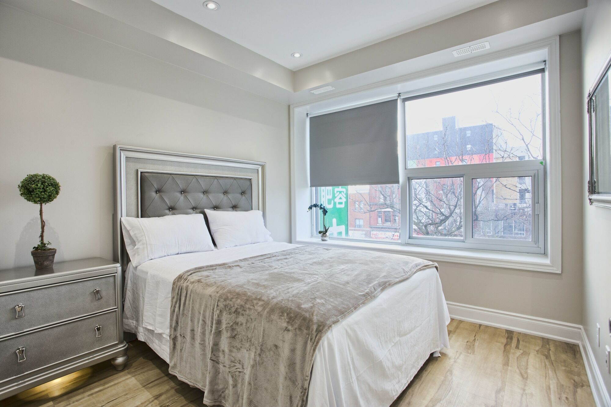 Toronto Rooms And Suites Dış mekan fotoğraf